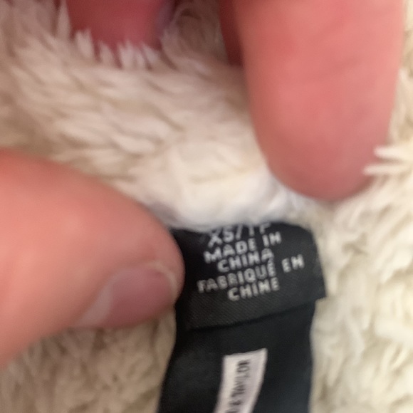 Design Lab White Fluffy Sweater - Picture 4 of 4